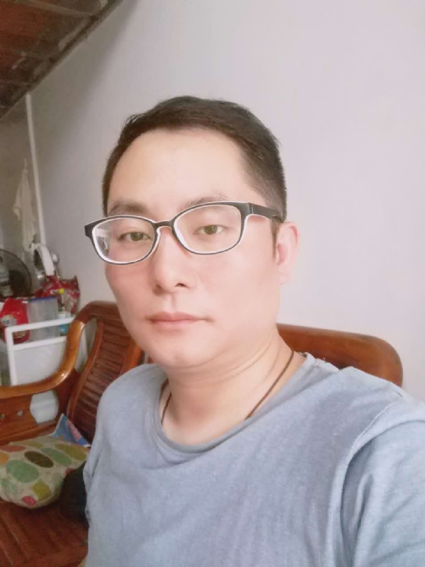 流星的尾巴的第一张照片--上杭婚介网