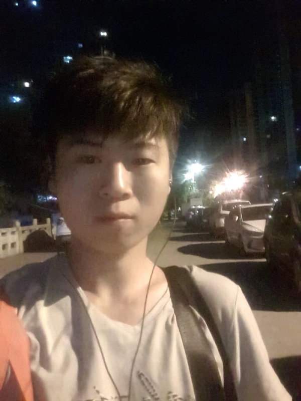 流星的瞬间的第一张照片--上杭婚介网