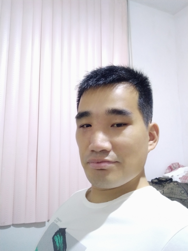 大男孩的第一张照片--上杭婚介网