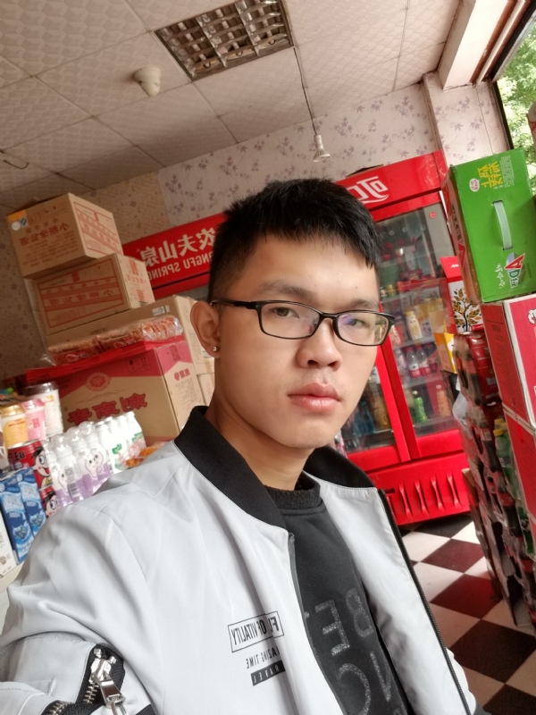 柒年的第一张照片--上杭婚介网