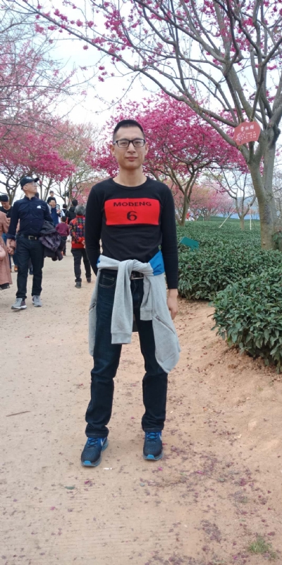 小梁的第二张照片--上杭婚介网