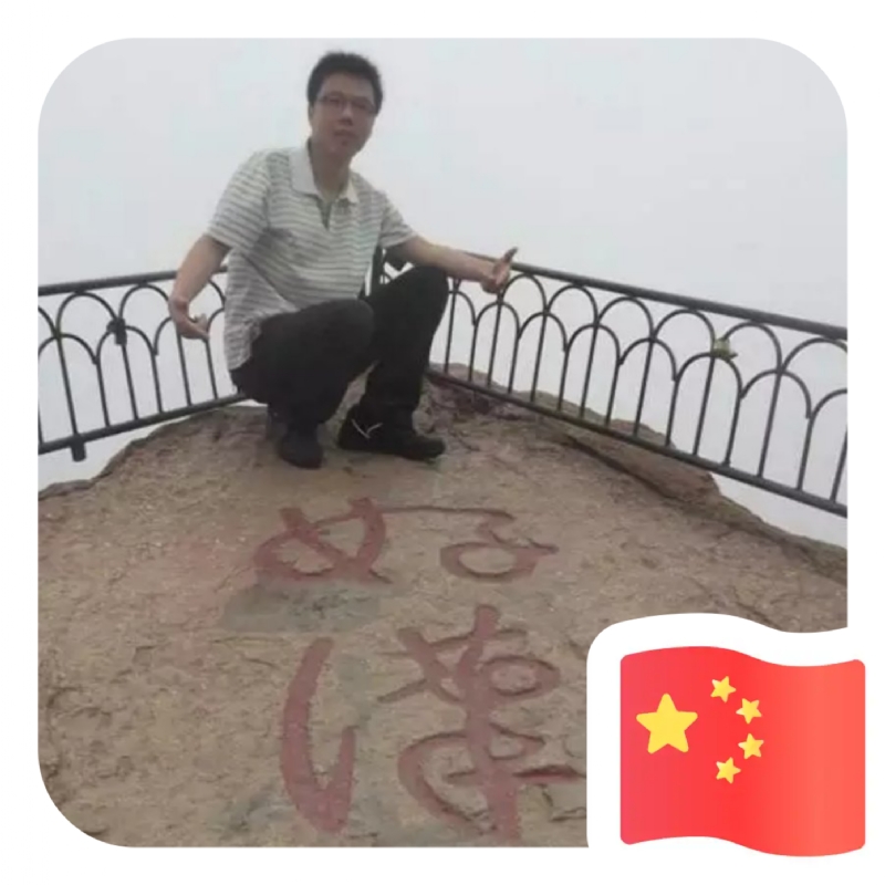 一只小虎牙的第一张照片--上杭婚介网