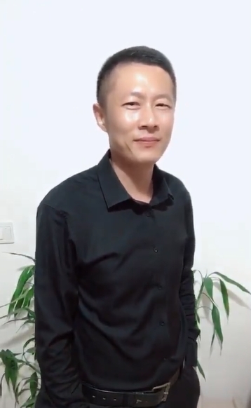 地huhi的第一张照片--上杭婚介网