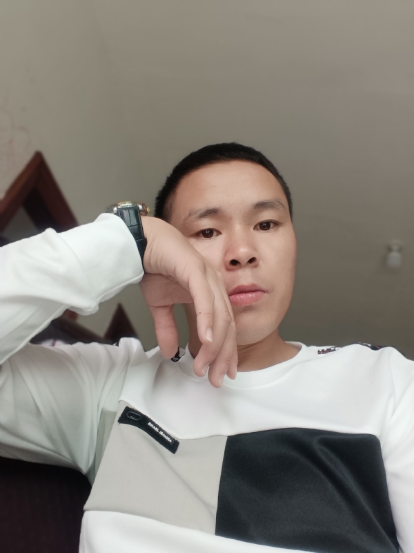 冷漠的第一张照片--上杭婚介网