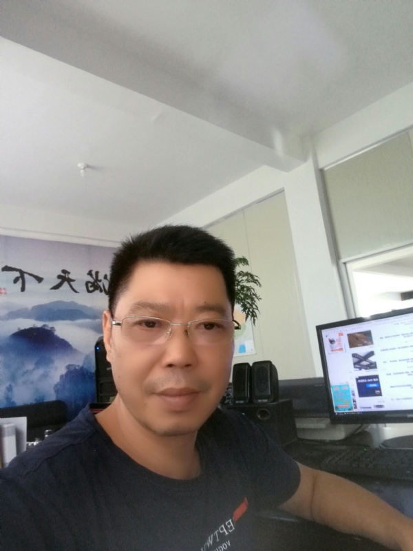 心平气和的第一张照片--上杭婚介网