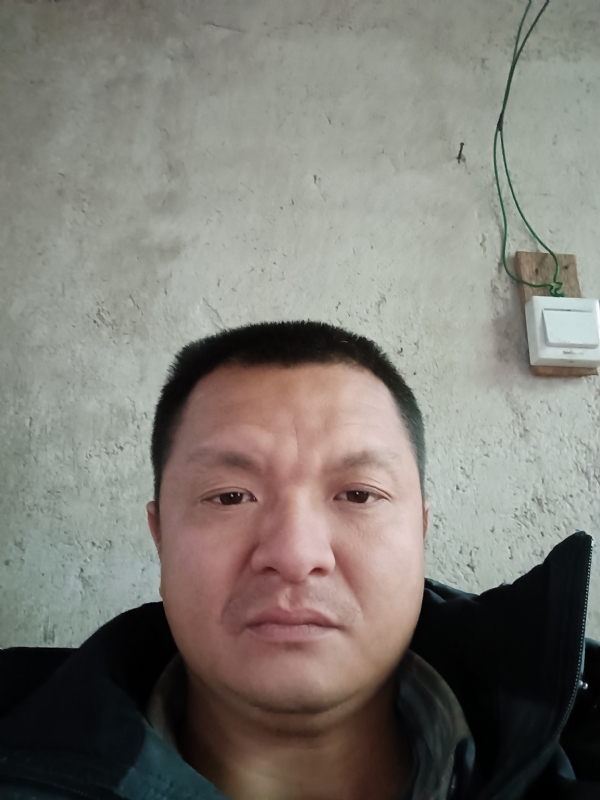 兰成龙的第四张照片--上杭婚介网