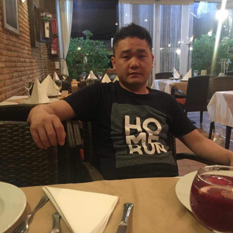 海外游子的第三张照片--上杭婚介网