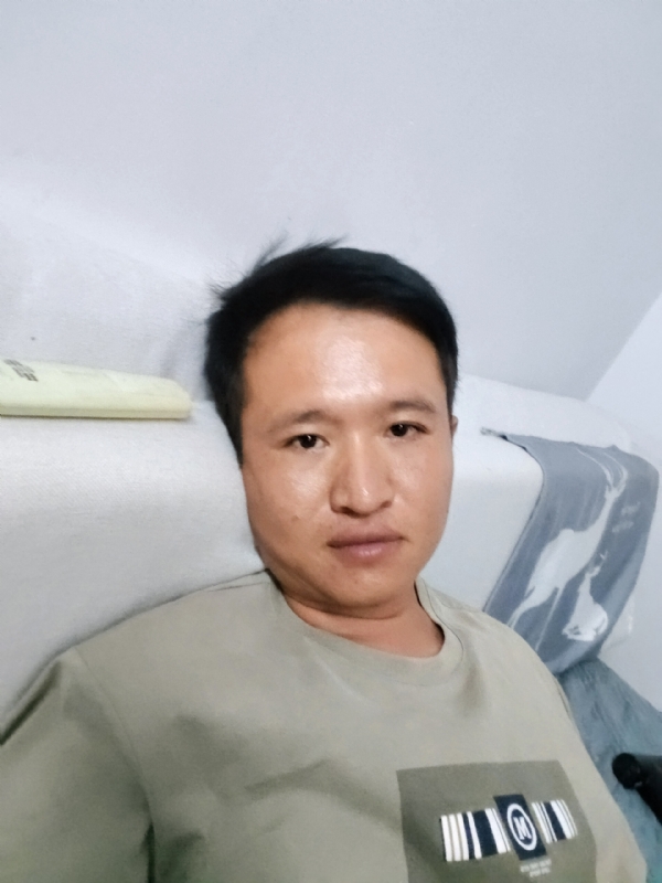 陌生人的第三张照片--上杭婚介网